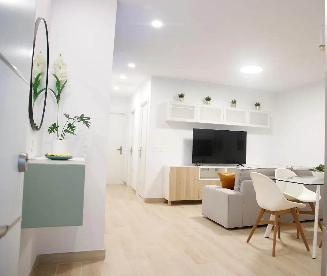 Castillo del Romeral Suites Verano Azul דירה