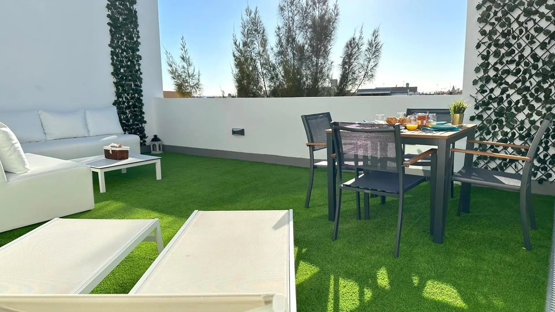 Castillo del Romeral Suites Verano Azul 0*, Castillo del Romeral ספרד