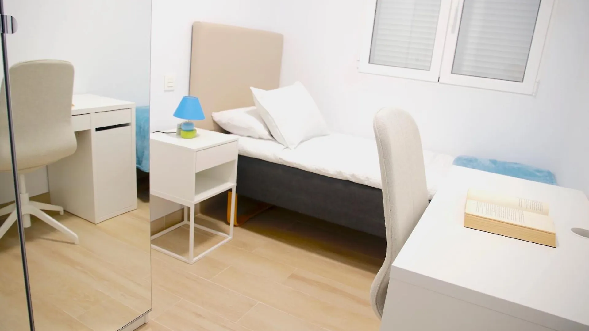 Castillo del Romeral Suites Verano Azul ספרד